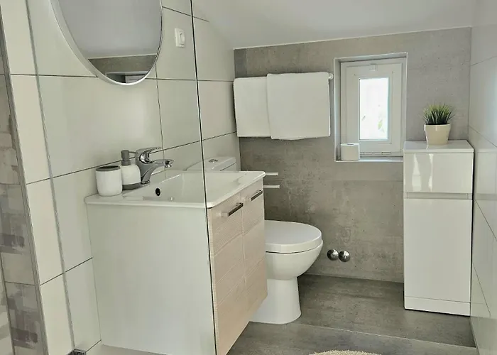 Lovely Sea View House 2 In Island Krk Apartamento Malinska