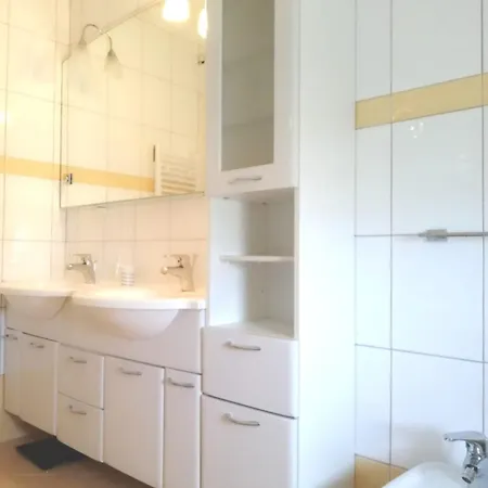 Lovely Sea View House 2 In Island Krk Διαμέρισμα *