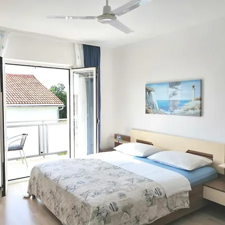 Lovely Sea View House 2 In Island Krk Διαμέρισμα *